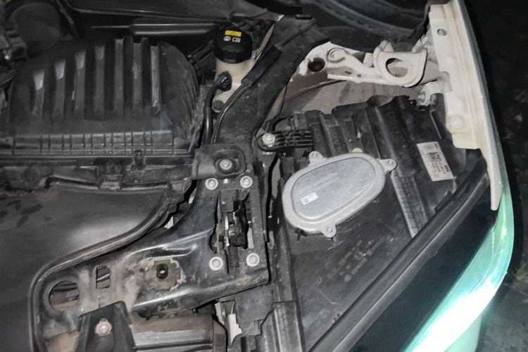 宝马X1 2020款 sDrive25Li 领先型局部细节9007