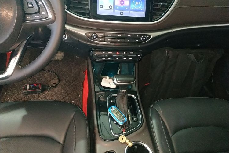 广汽传祺 传祺GA4 2018款 200T 自动尊享版中控内饰18