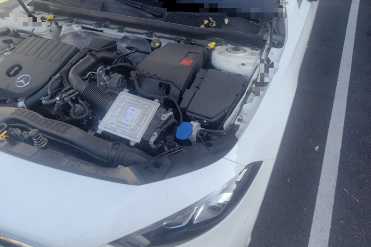 奔驰A级 2022款 改款 A 200 L 运动轿车时尚型局部细节9007