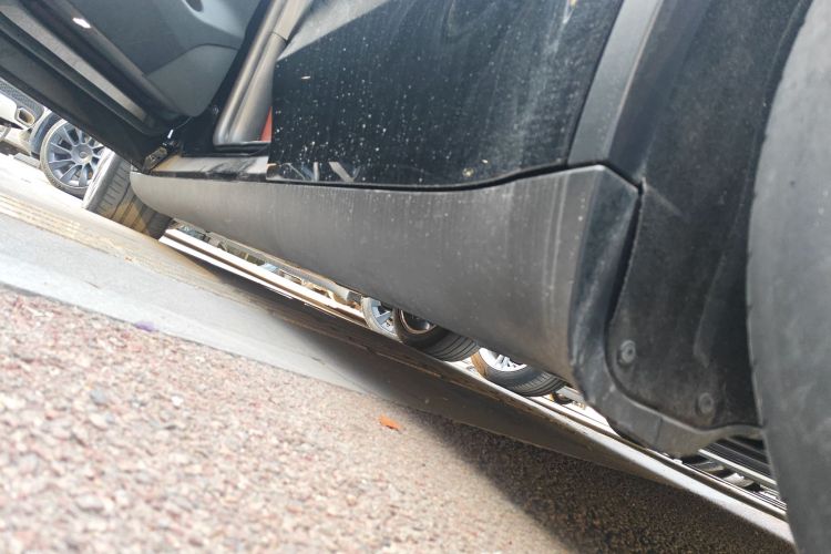 特斯拉 Model Y 2023款 长续航全轮驱动版局部细节9002