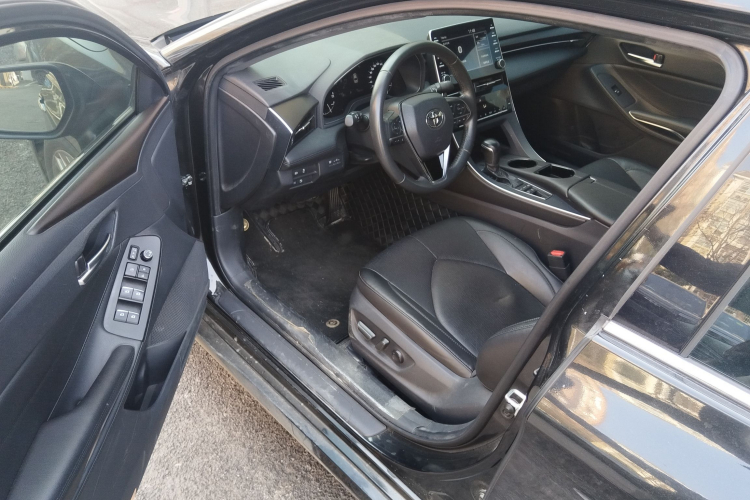 丰田 亚洲龙 2021款 2.5L 豪华版中控内饰20