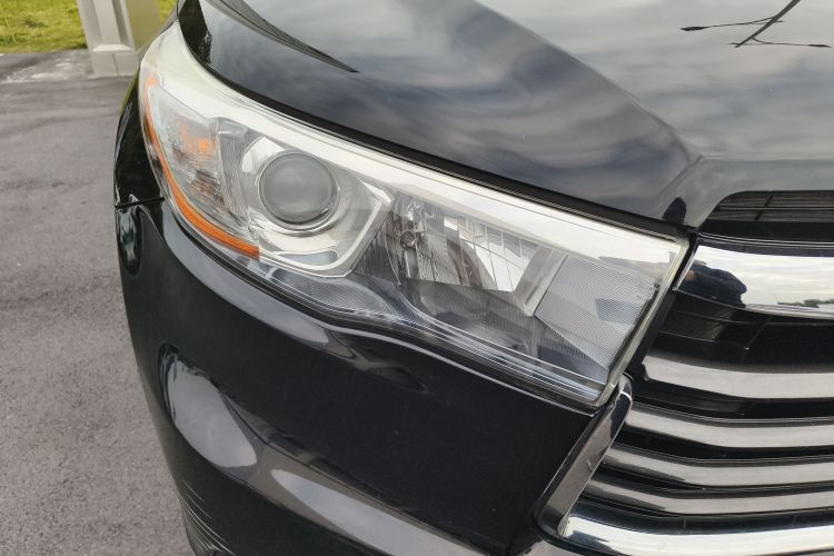 丰田 汉兰达 2015款 2.0T 两驱豪华版 7座车身外观8