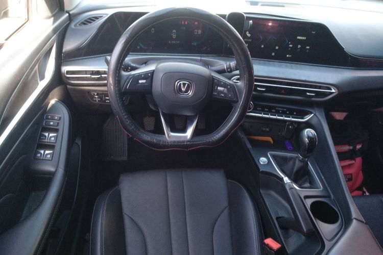 长安 逸动 2021款 PLUS 1.6L GDI 手动豪华型局部细节13