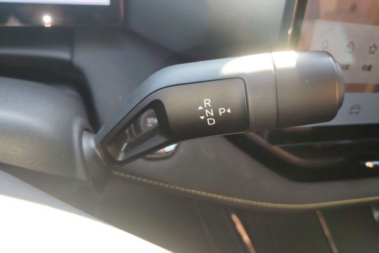 领克06 2025款 Renew 1.5T Halo中控内饰18