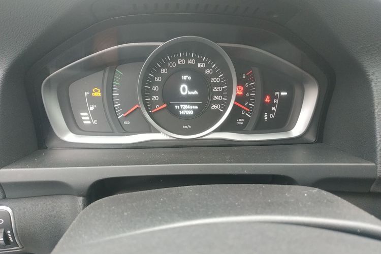 沃尔沃S60 2014款 S60L 2.0T 智远版中控内饰15