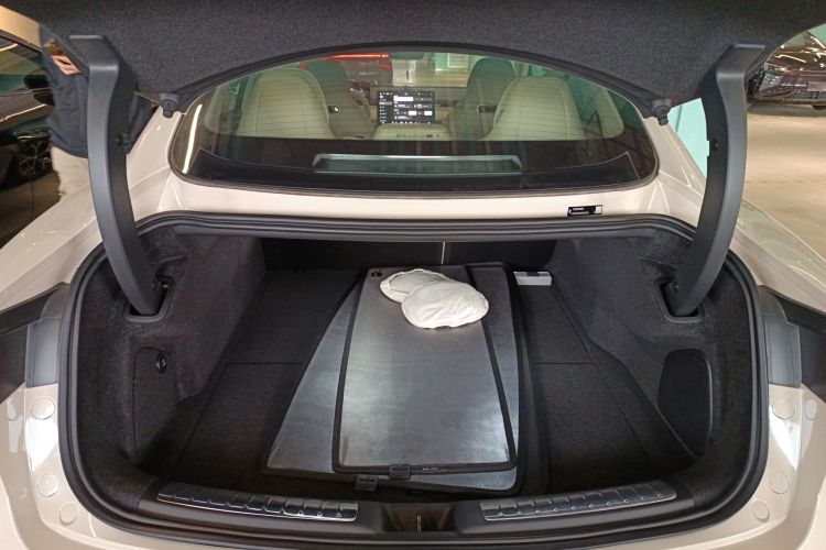 鸿蒙智行 智界S7 2025款 855km Max机舱底盘23