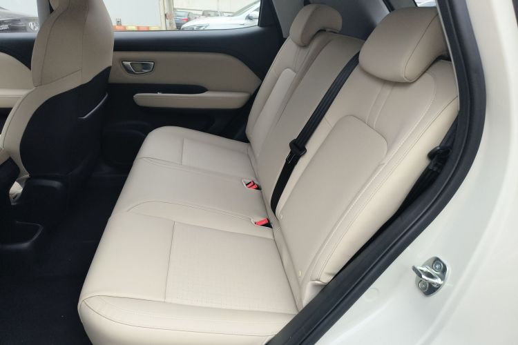 五菱汽车 五菱缤果PLUS 2024款 330km 五座版中控内饰21