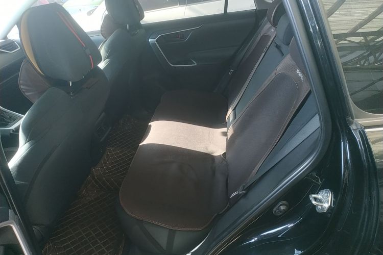 丰田 威兰达 2022款 2.0L CVT两驱领先版中控内饰21