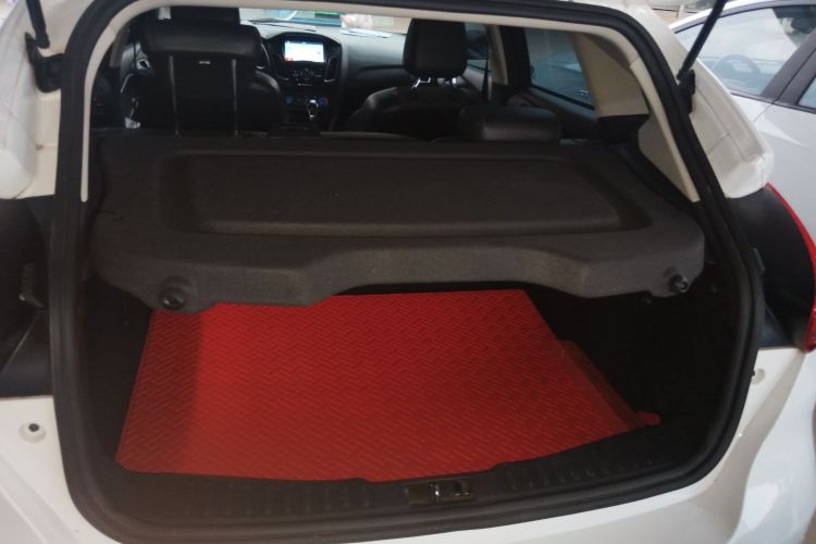 福特 福克斯 2020款 两厢经典 1.5L 自动风尚型局部细节23