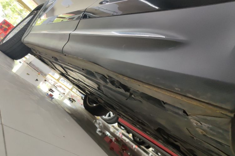 奔驰GLB 2023款 GLB 220 动感型局部细节9002