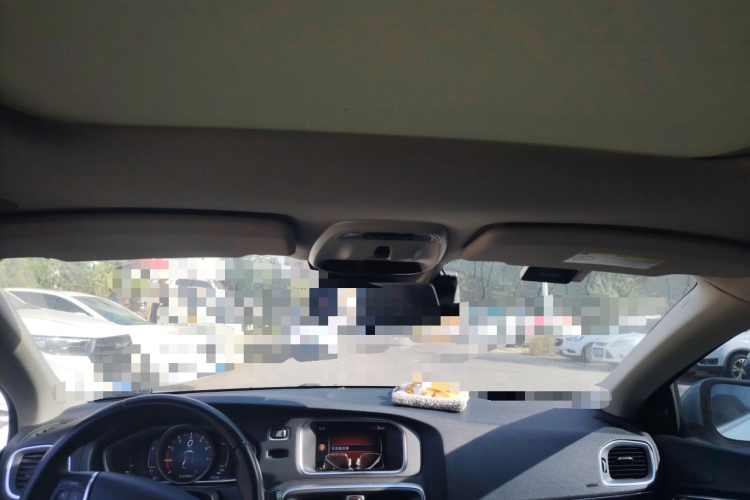 沃尔沃V40 2018款 T3 智雅版中控内饰22