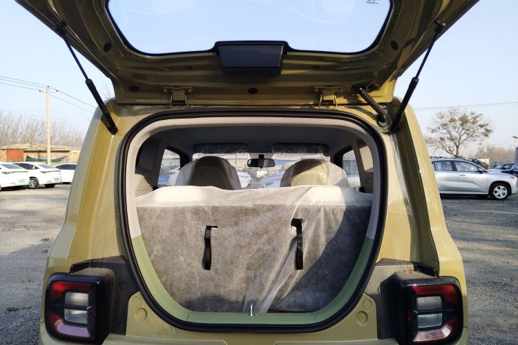 吉利银河 2025款 210km 熊猫骑士机舱底盘23