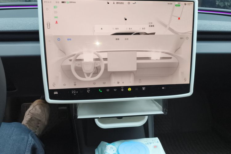特斯拉 Model 3 2023款 后轮驱动版中控内饰16