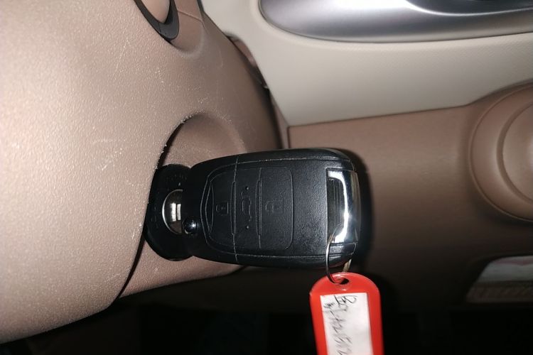 五菱汽车 宏光MINIEV 2025款 四门版 进阶款中控内饰7001