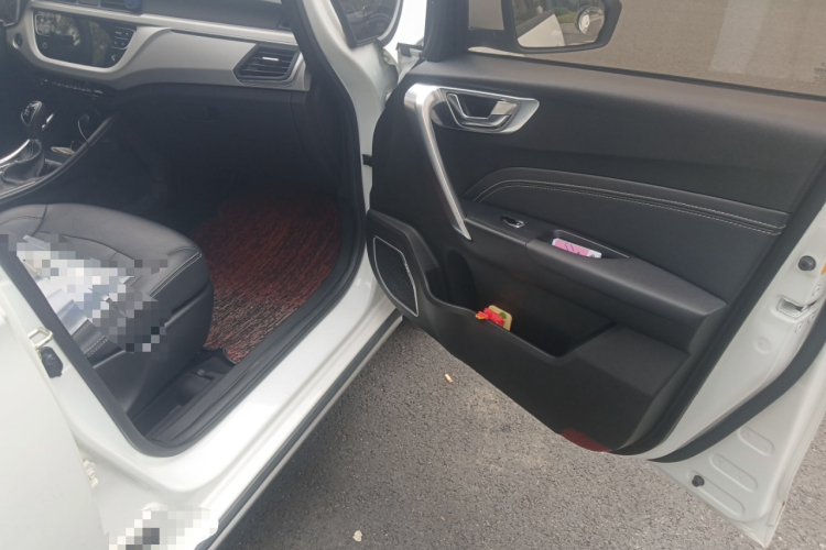 吉利汽车 远景X3 2019款 升级版 1.5L CVT尊贵型局部细节9005