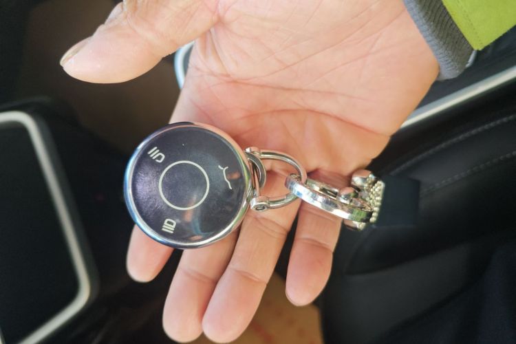 哪吒汽车 哪吒V 2021款 Co-sport 魔力版中控内饰11