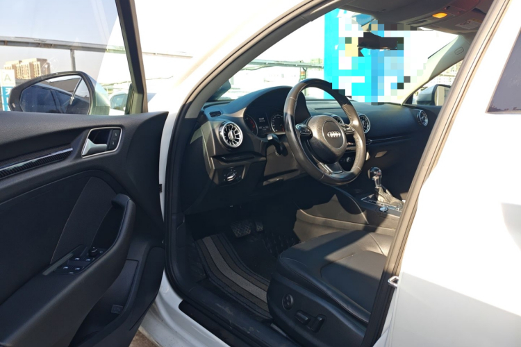 奥迪A3 2016款 Limousine 35 TFSI 领英型中控内饰20