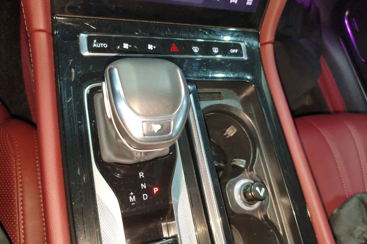 红旗H5 2024款 2.0T 自动智联旗畅版局部细节18