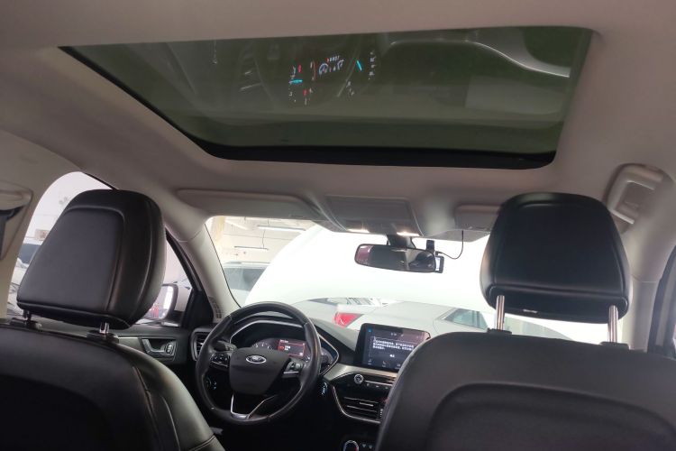 福特 福克斯 2020款 三厢 EcoBoost 180 自动锋潮型中控内饰22