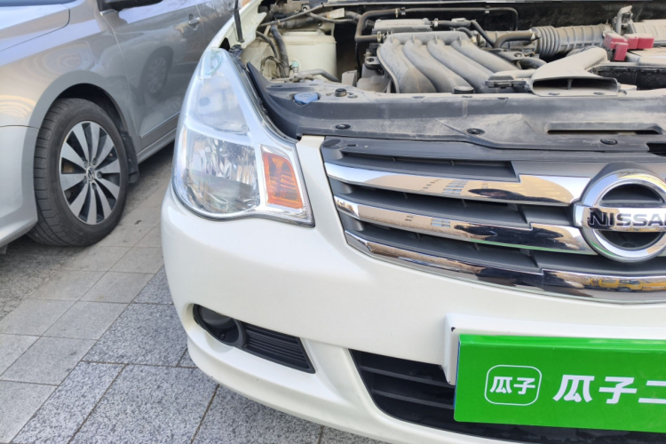 日产 轩逸 2018款 经典 1.6XE 手动舒适版车身外观8