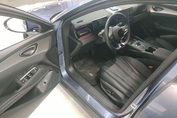 比亚迪 海豹06新能源 2024款 DM-i 120KM旗舰型中控内饰20