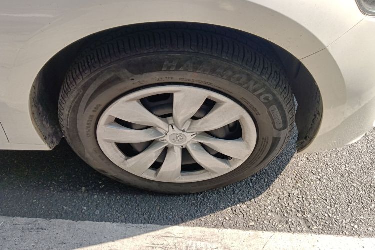 雪铁龙 爱丽舍 2018款 改款 1.6L 手动时尚型车身外观6007