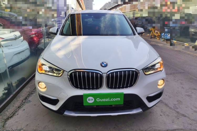 宝马X1 2018款 sDrive18Li 尊享型车身外观2