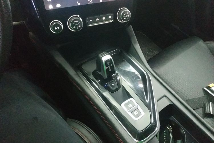 领克02 2019款 高能版 2.0T 自动两驱劲Pro版 国VI中控内饰18