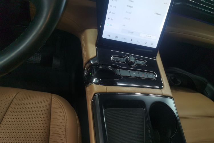 蔚来ES8 2020款 580KM 七座版中控内饰18