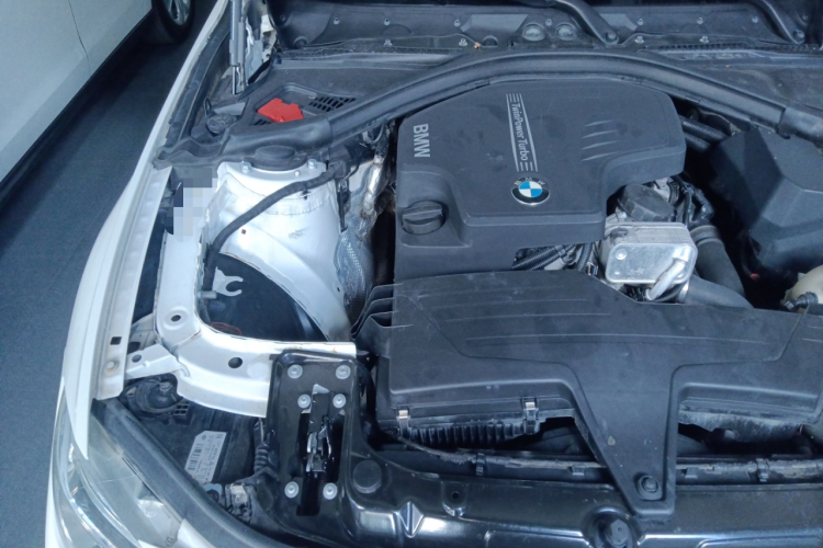 宝马3系 2016款 320Li 时尚型机舱底盘25