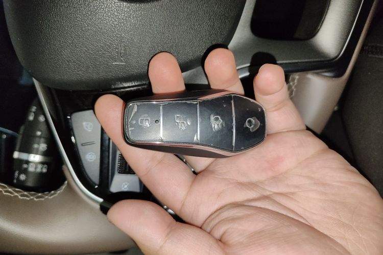 比亚迪 秦PLUS 2023款 冠军版 EV 420KM超越型中控内饰11