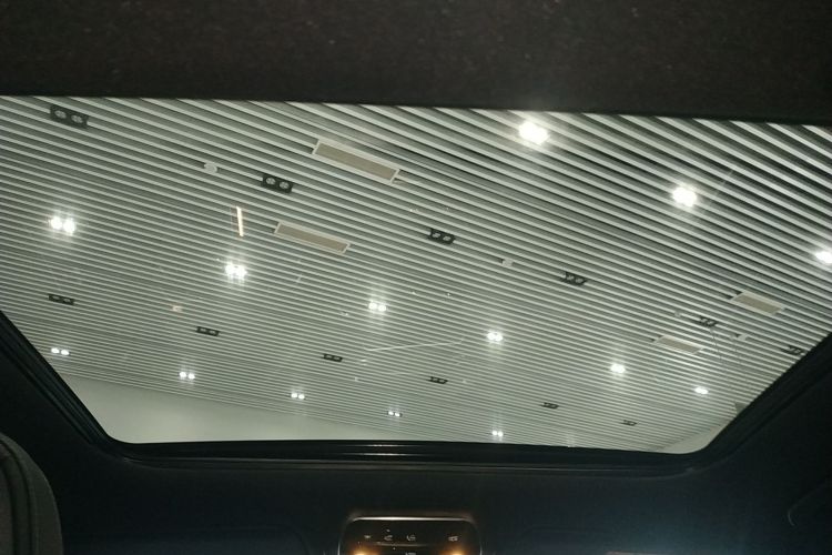 奔驰C级 2023款 改款 C 260 L 运动版中控内饰22