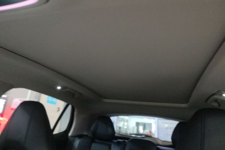 领克01 2021款 2.0TD 两驱型Pro中控内饰22