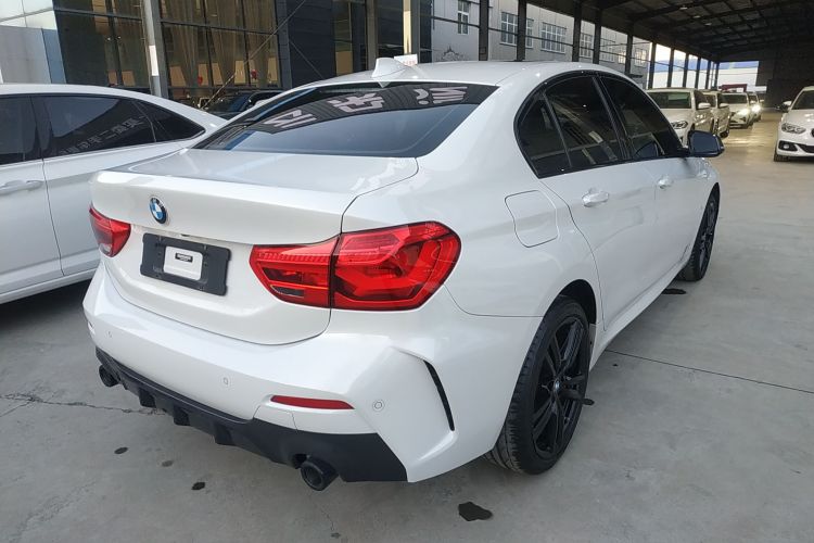 宝马1系 2021款 改款 125i M运动曜夜版车身外观6005