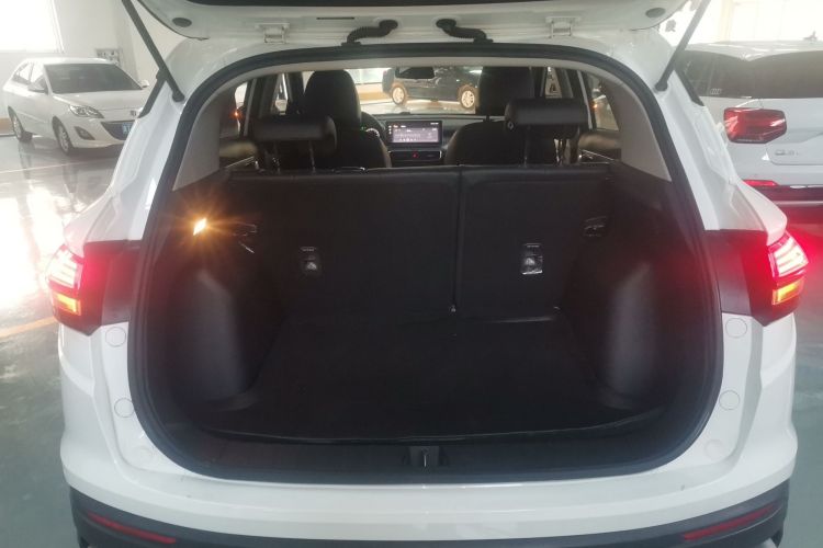 吉利汽车 缤越 2023款 1.5T DCT铂金版机舱底盘23