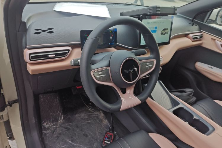 比亚迪 海鸥 2025款 智驾版 305km 活力版中控内饰12