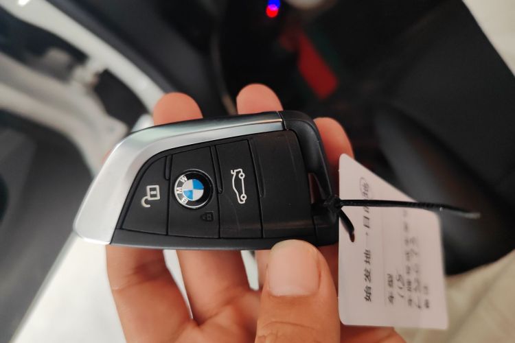 宝马1系 2019款 118i 时尚型中控内饰11