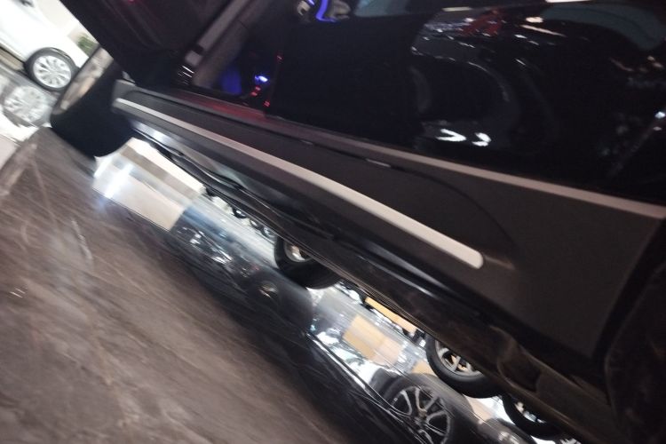 奔驰GLE 2020款 改款 GLE 350 4MATIC 时尚型局部细节9002