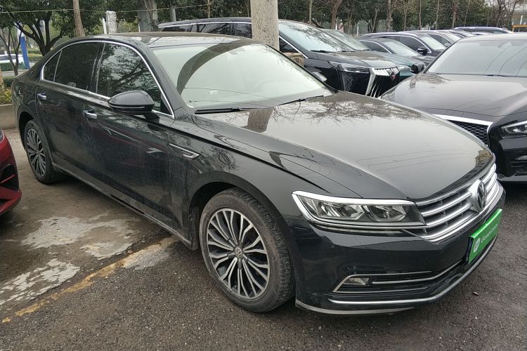 大众 辉昂 2018款 改款 380TSI 两驱商务版车身外观3