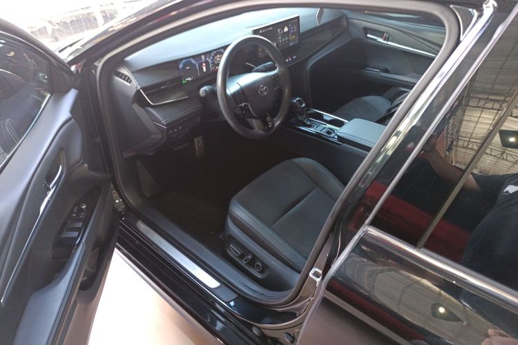 丰田 凯美瑞 2024款 双擎 2.0HS 运动版中控内饰7003