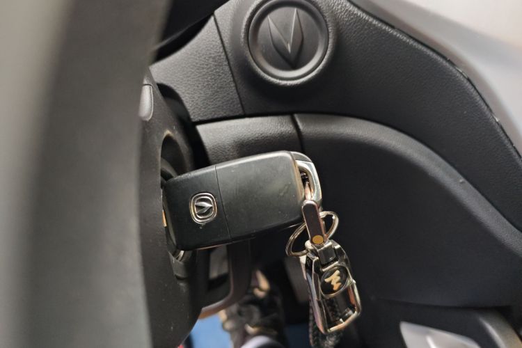 长安CS35 2016款 1.6L 自动豪华型 国V中控内饰11