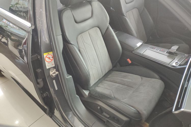 奥迪A6L 2019款 45 TFSI 臻选动感型局部细节41