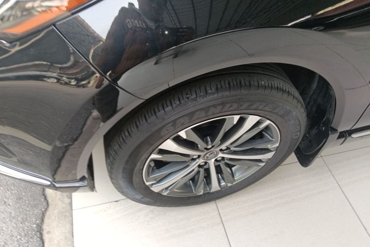 丰田 威飒 2023款 2.0L CVT两驱豪华版车身外观6007