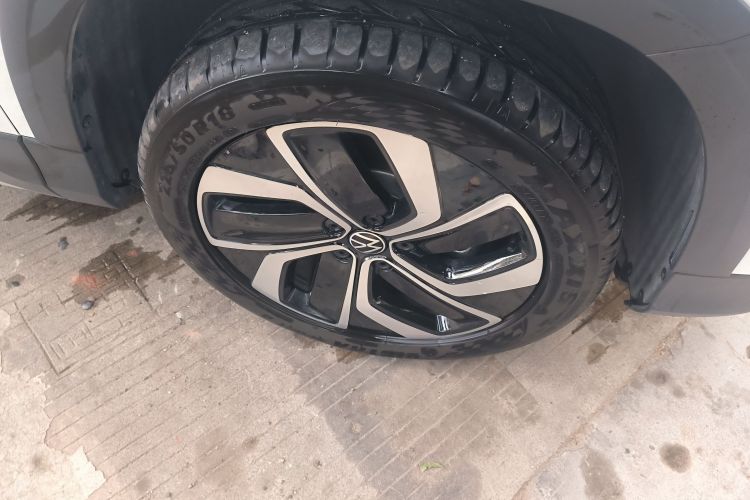 大众 途岳 2024款 300TSI 两驱满月版车身外观10