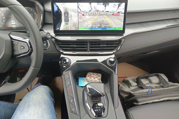 领克06 2023款 Remix 1.5T 劲Halo中控内饰18