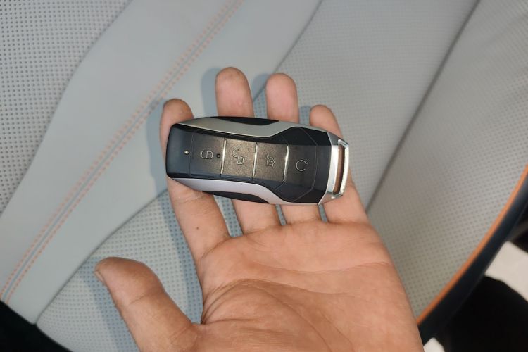 比亚迪 宋PLUS新能源 2021款 DM-i 110KM 旗舰PLUS中控内饰7001