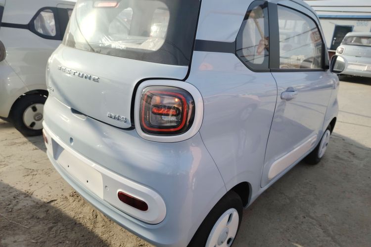 奔腾小马 2026款 222km 萌趣马 Plus车身外观7