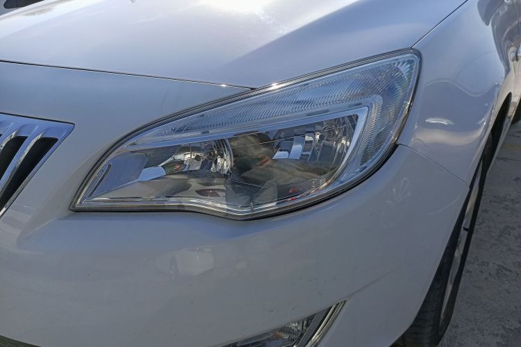 别克 英朗 2014款 XT 1.6T 自动时尚运动版局部细节36