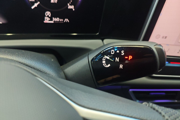 大众 途观L 2025款 PRO 380TSI 两驱 R-Line 智领版中控内饰18