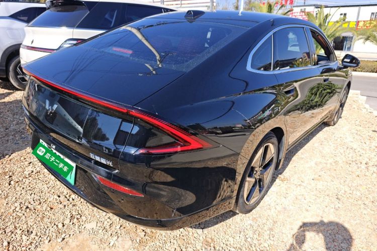 五菱汽车 五菱星光 2025款 610km 智能旗舰型车身外观6005